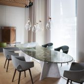 Poltrona frau tavolo infinito