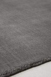 tappeto Calamandra di Poltrona Frau Lato Home