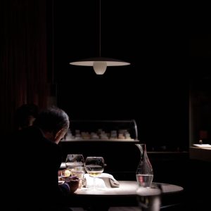 Lampada Ovonelpiatto di Davide Groppi Lato Home