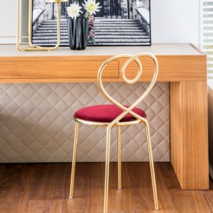 Love Chair di Ghidini 1961 Lato Home