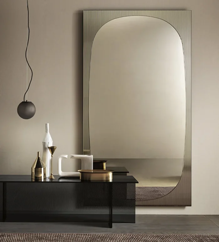 Brands mirror - Image 1